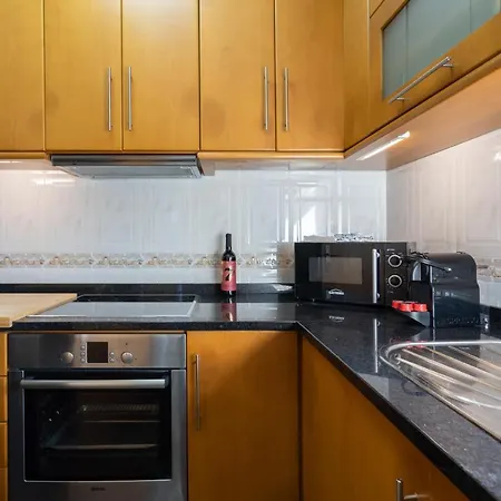 Host Wise - Lovely & Cozy House - Prime Location Hébergement de vacances