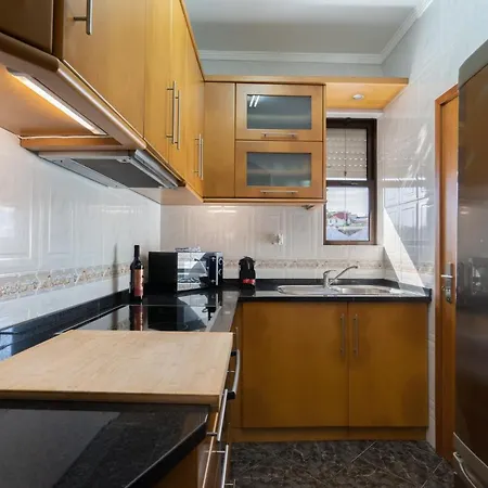 Host Wise - Lovely & Cozy House - Prime Location *