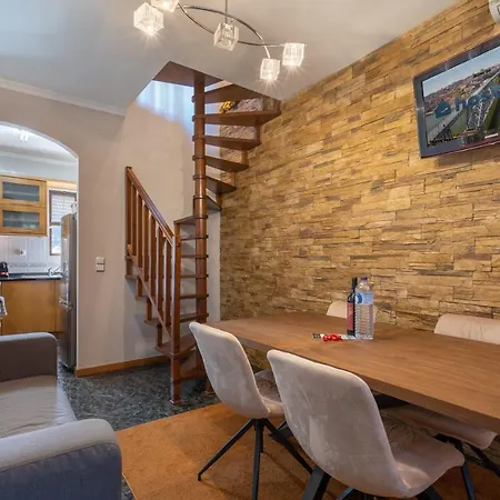 Prázdninový dům Host Wise - Lovely & Cozy House - Prime Location *