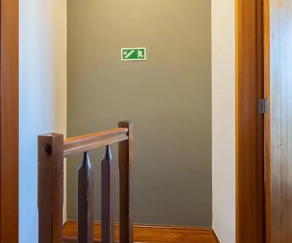 Host Wise - Lovely & Cozy House - Prime Location Semesterbostad